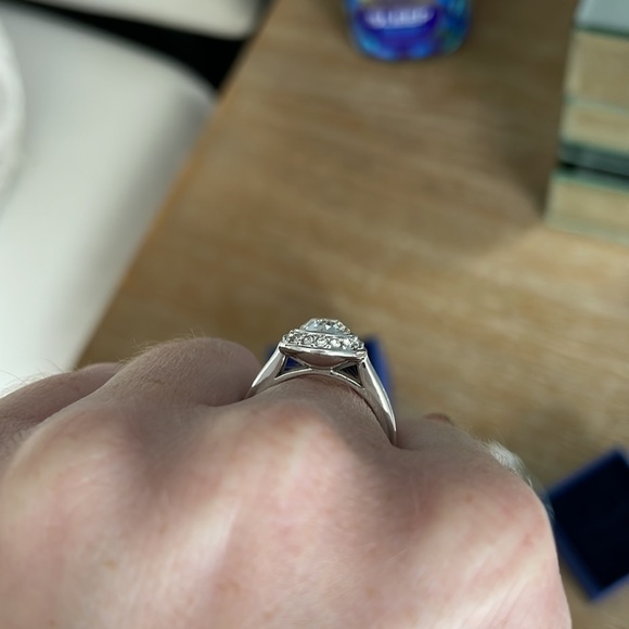 Swarovski Ring - Size 52 - Picture 4 of 8
